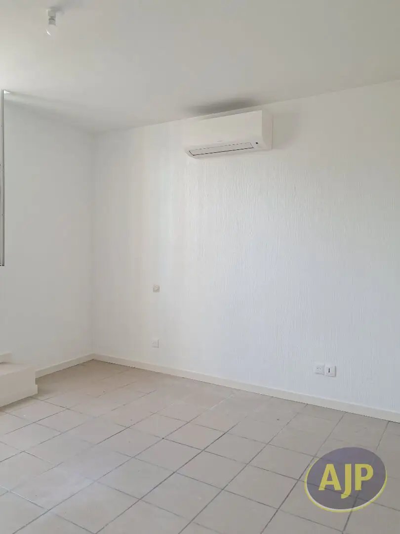 Maison à louer, 39m², Gémozac