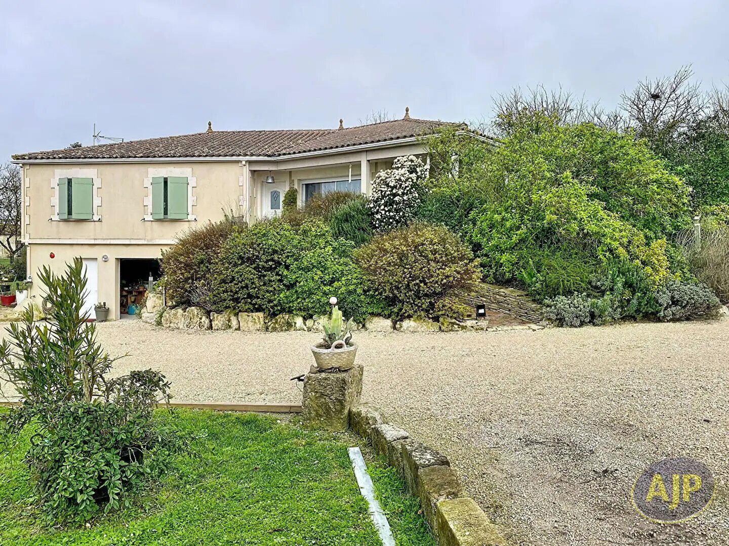 Maison à vendre, 129m², Jarnac-Champagne