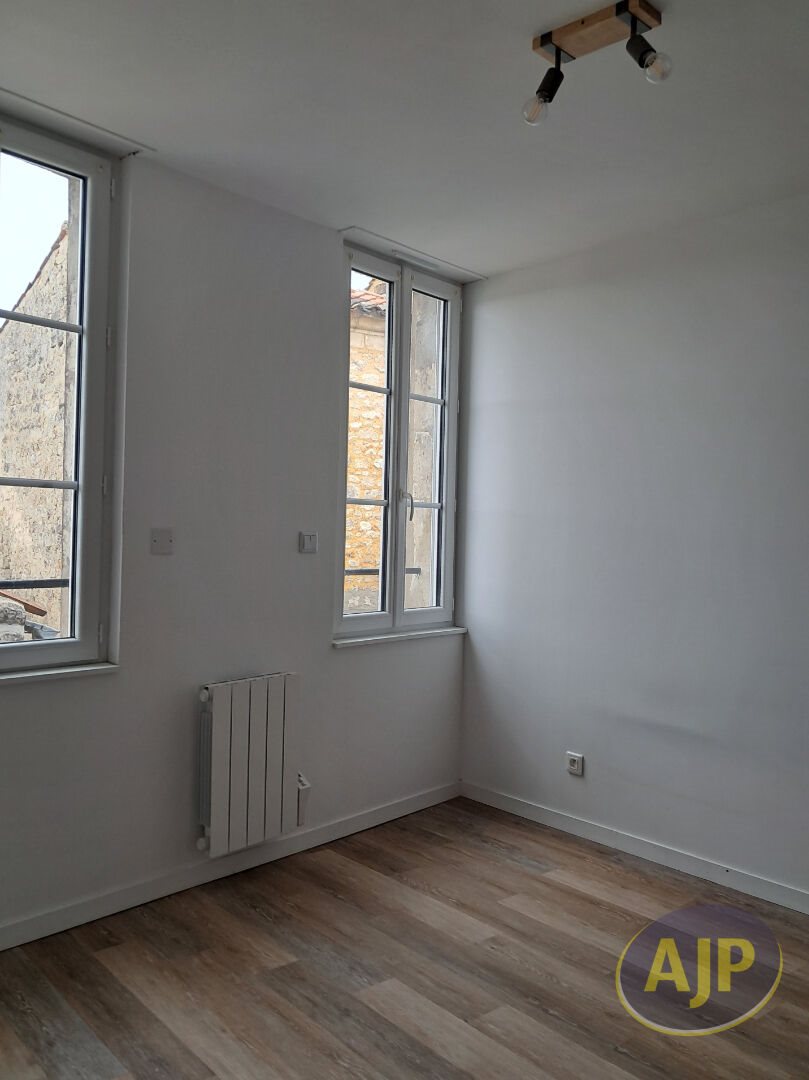 Maison à louer, 63m², Pons