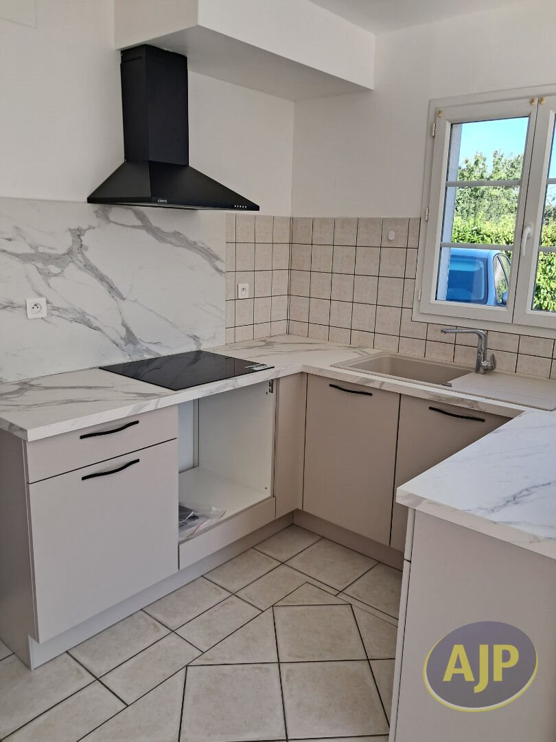 Maison à louer, 71m², Pérignac