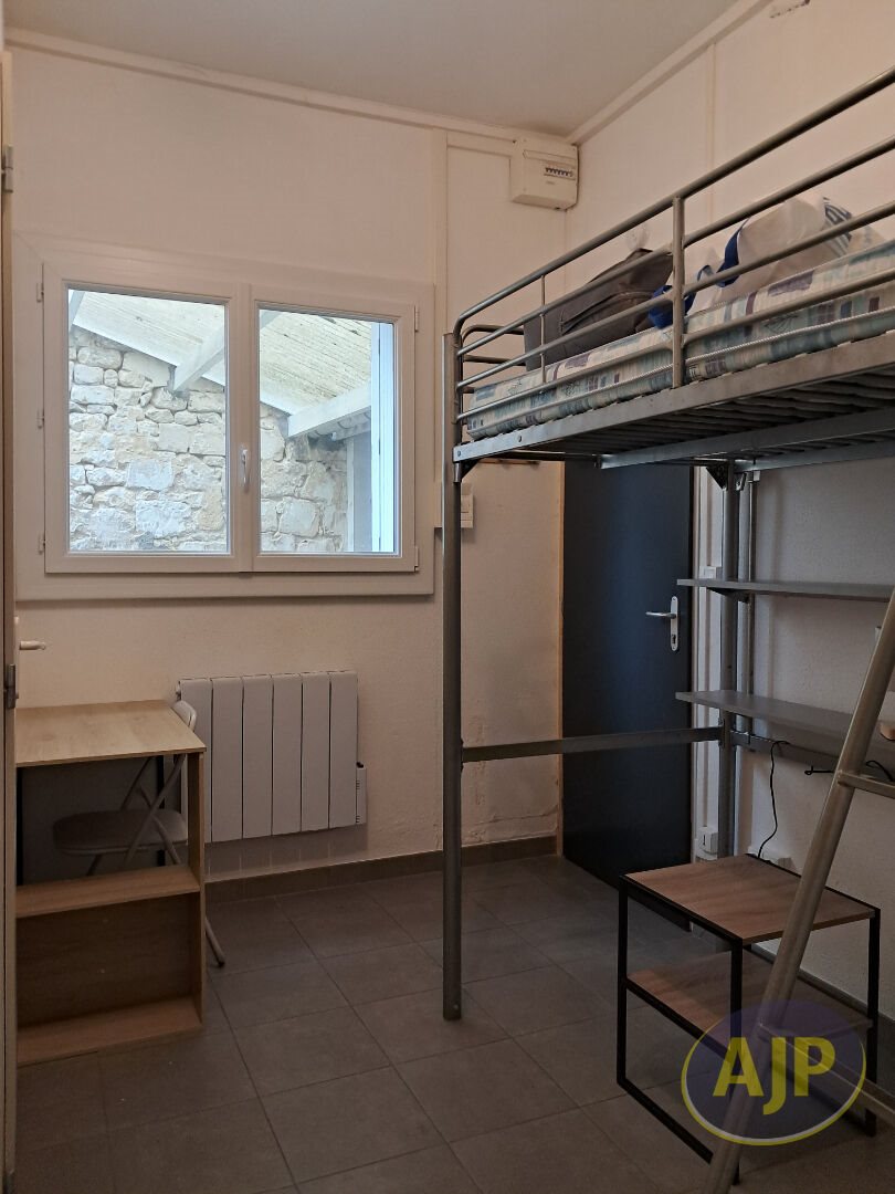 Appartement à louer, 11m², Pons