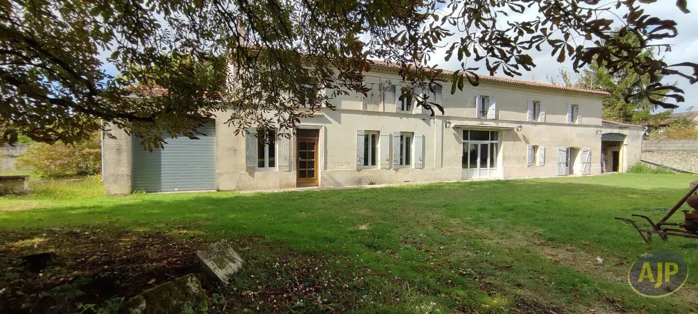 Maison à vendre, 318m², Saint-Léger
