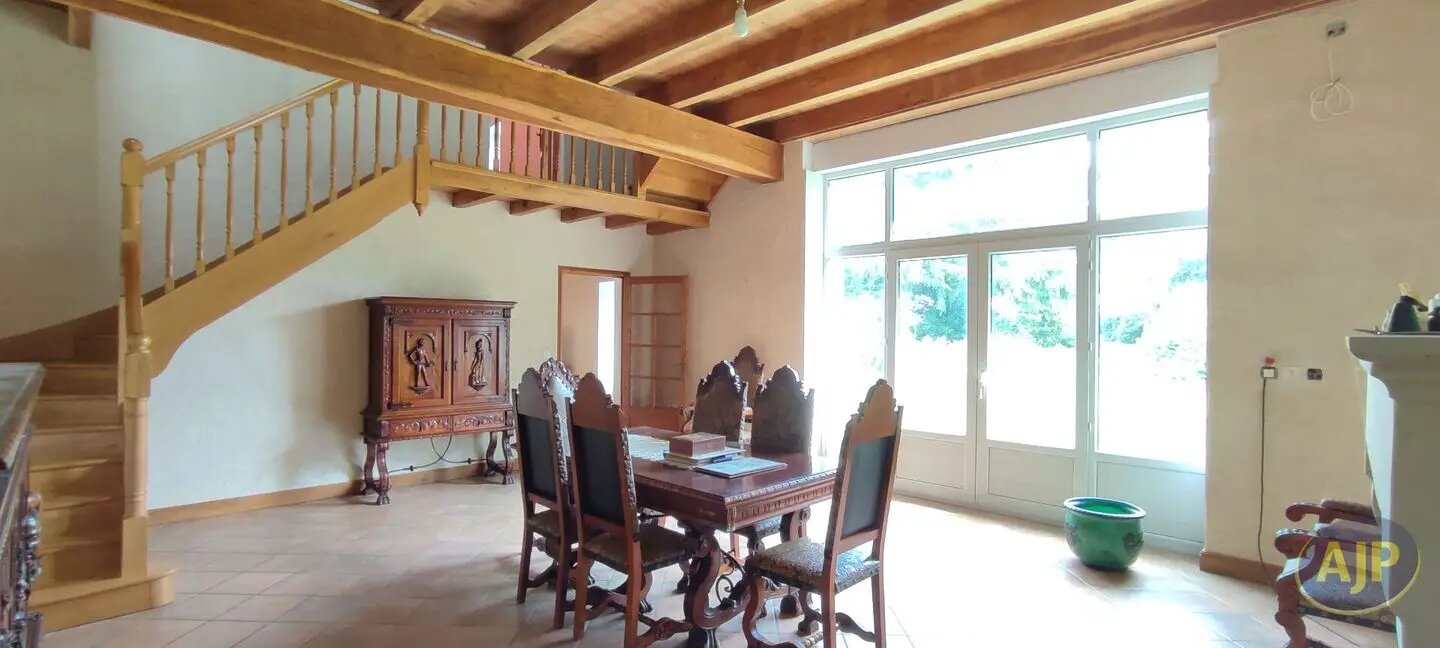Maison à vendre, 318m², Saint-Léger