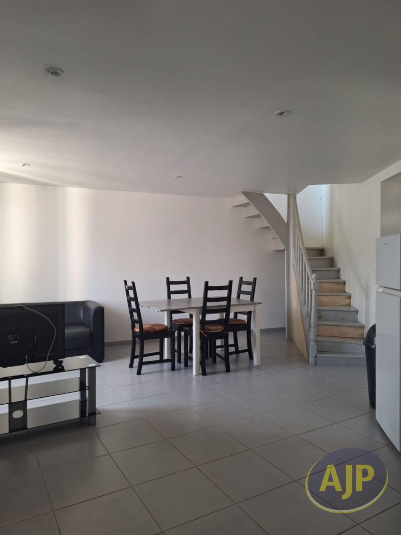 Maison à louer, 45m², Pons