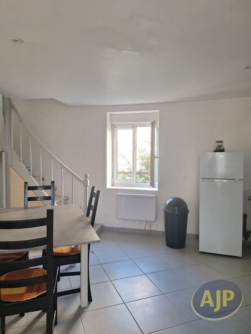 Maison à louer, 45m², Pons