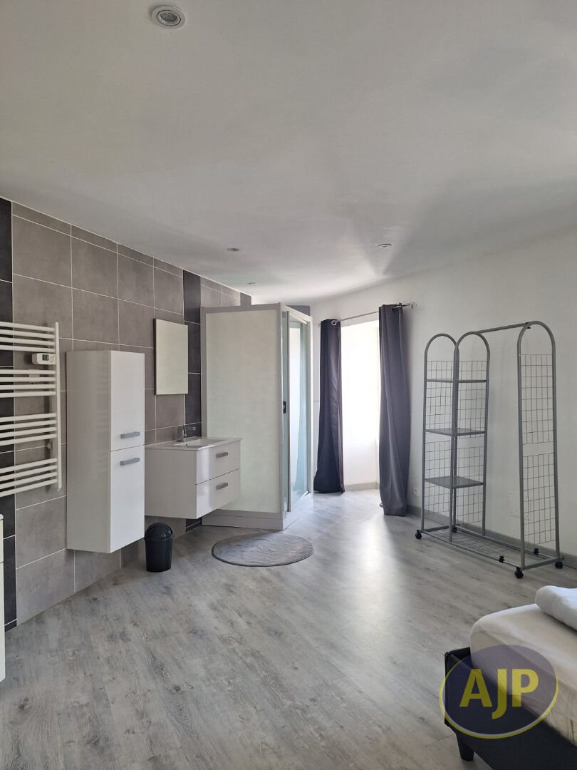 Maison à louer, 45m², Pons