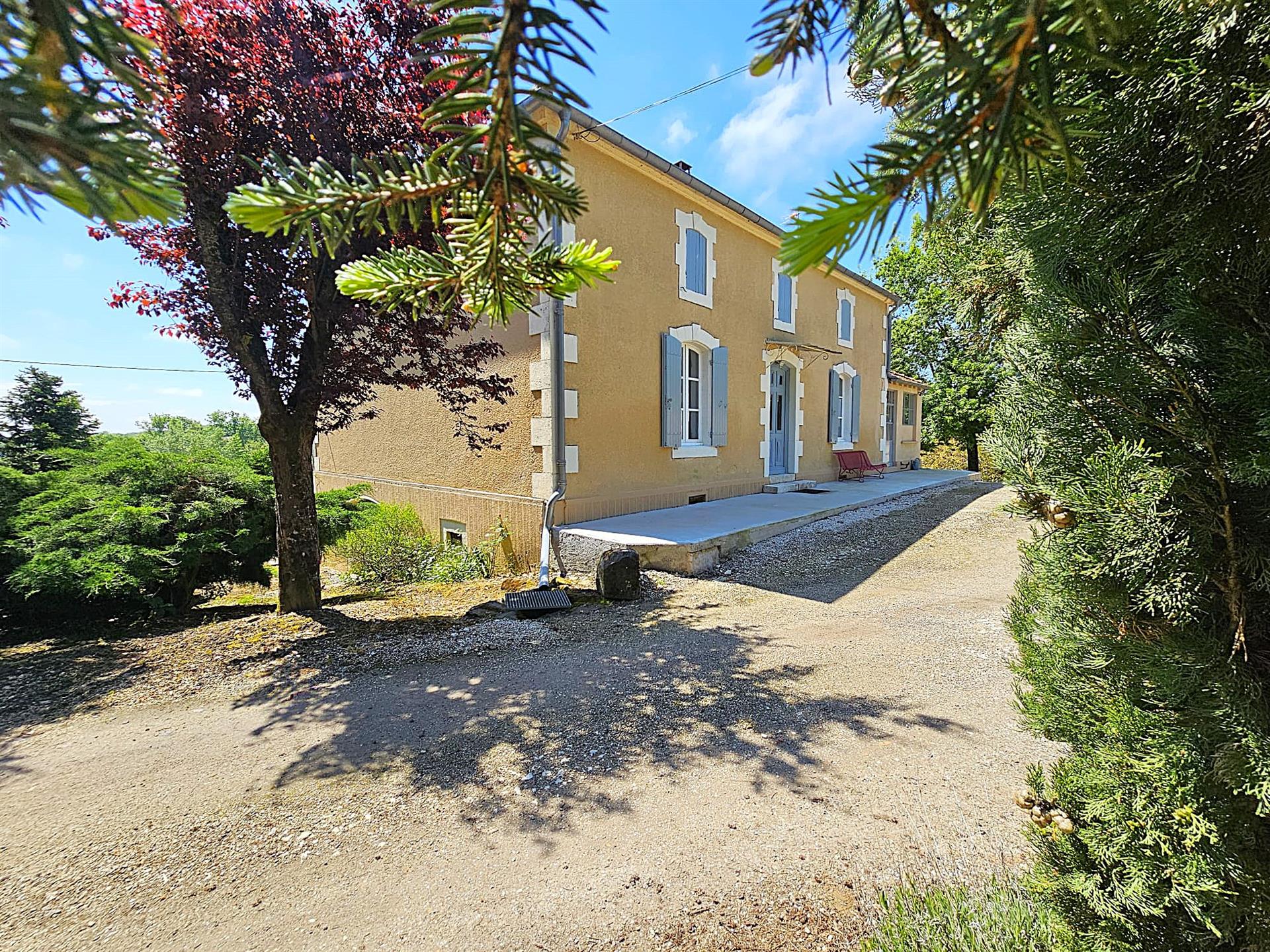 Maison à vendre, 122m², Lédat