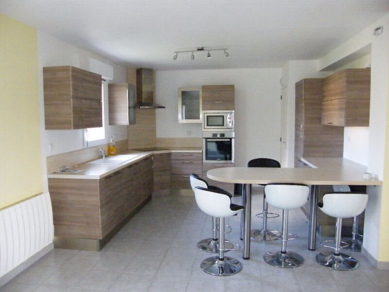 Maison à louer, 89m², Martinvast