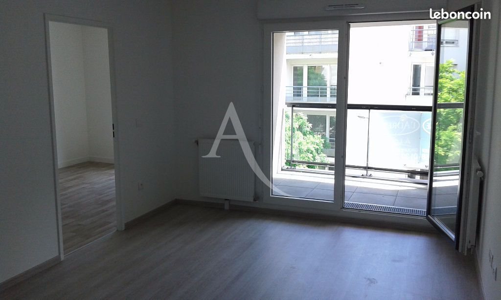 Appartement à louer, 39m², Cergy