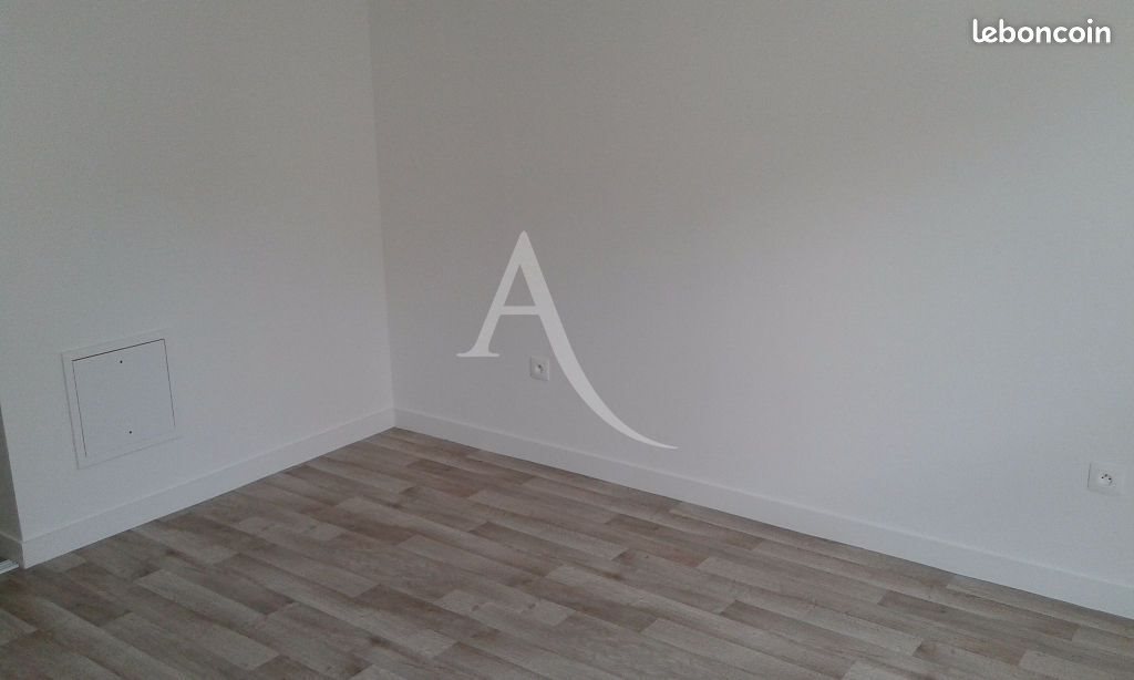 Appartement à louer, 39m², Cergy