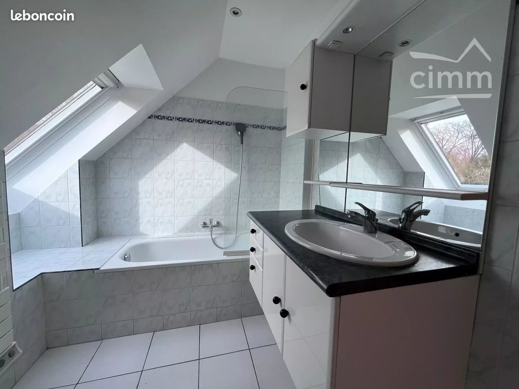 Appartement à louer, 74m², Lamorlaye