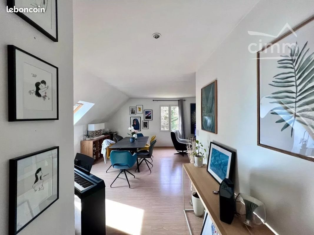 Appartement à louer, 74m², Lamorlaye