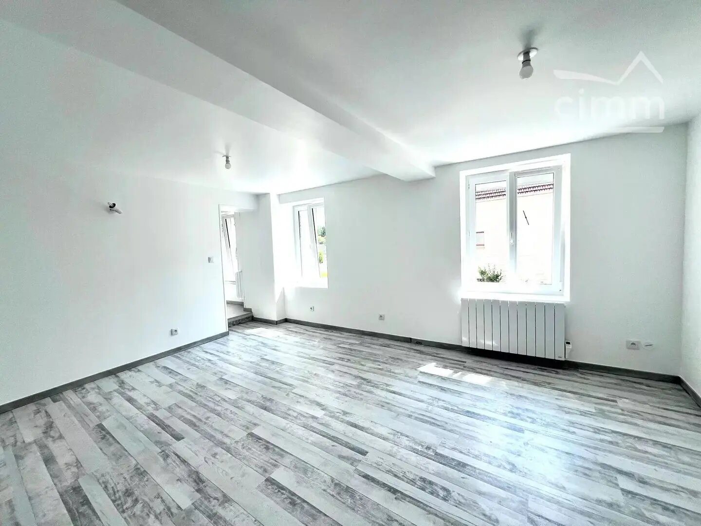 Appartement à louer, 27m², Saint-Maximin
