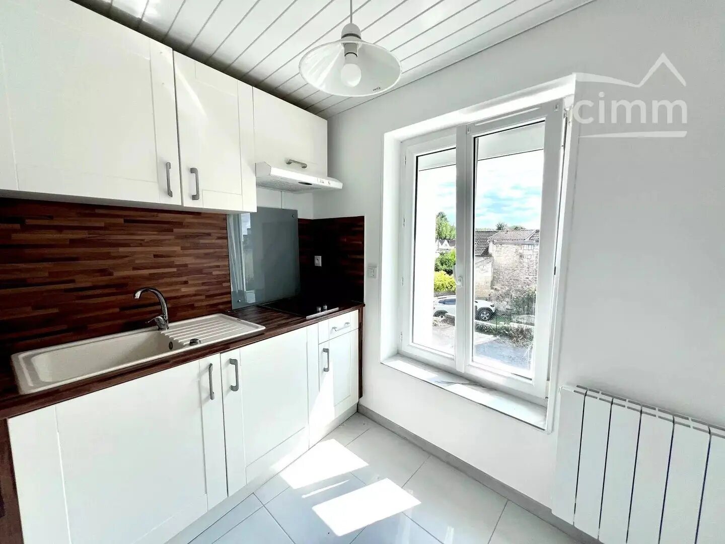 Appartement à louer, 27m², Saint-Maximin