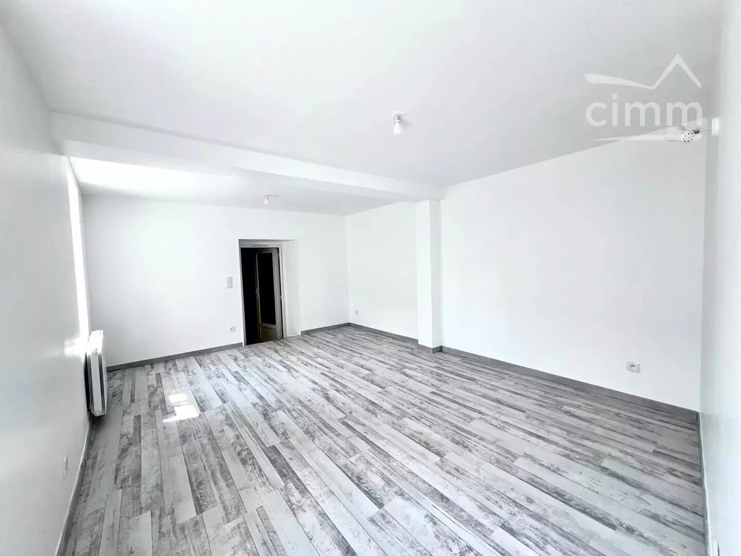 Appartement à louer, 27m², Saint-Maximin