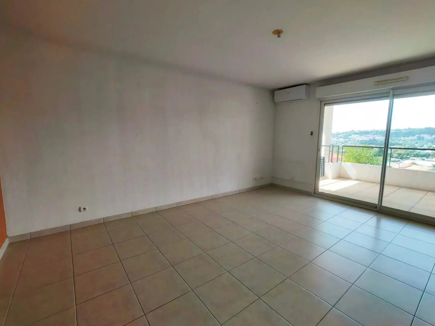 Appartement à louer, 3m², Nice