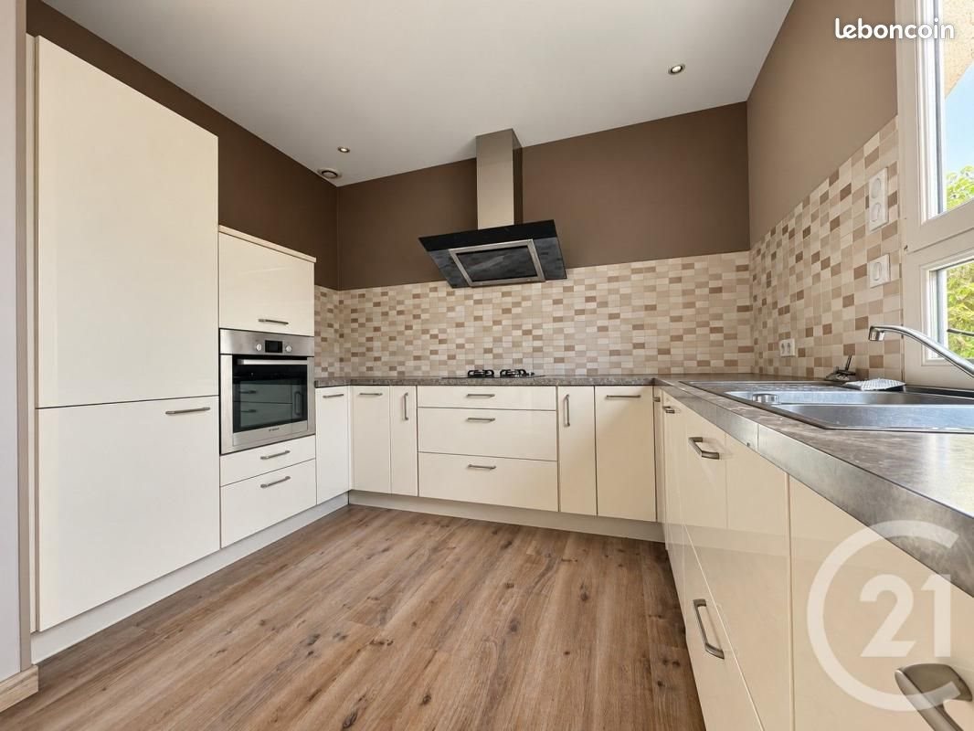 Maison à vendre, 99m², Saint-Just-le-Martel