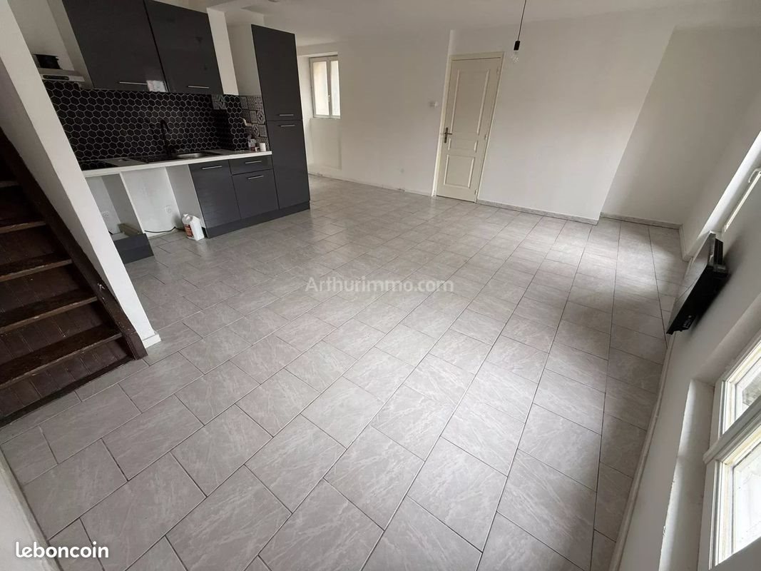 Appartement à louer, 70m², Lodève