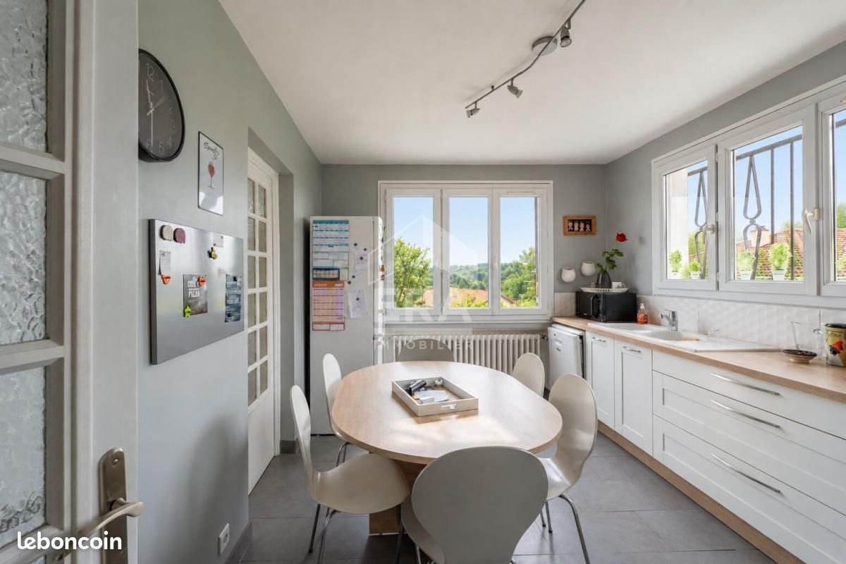Maison à vendre, 196m², Mornant