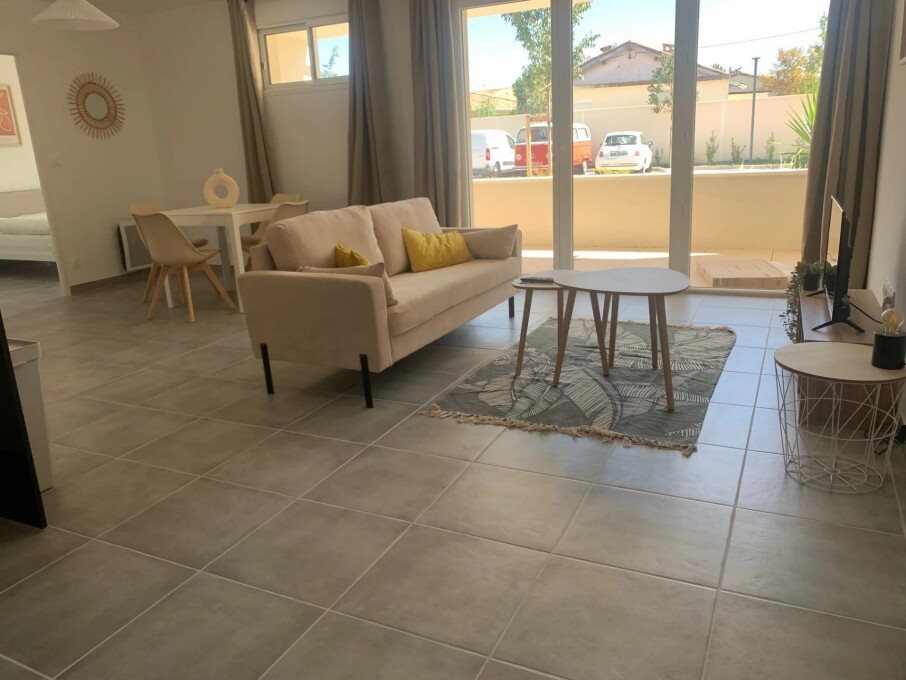 Appartement à louer, 64m², Vias