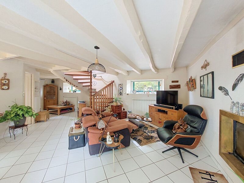 Maison à vendre, 150m², Ambon