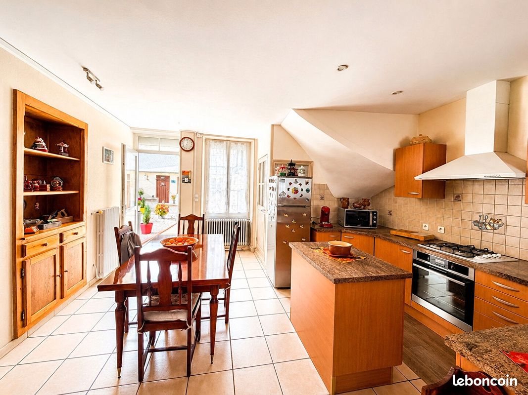 Maison à vendre, 133m², Prémery