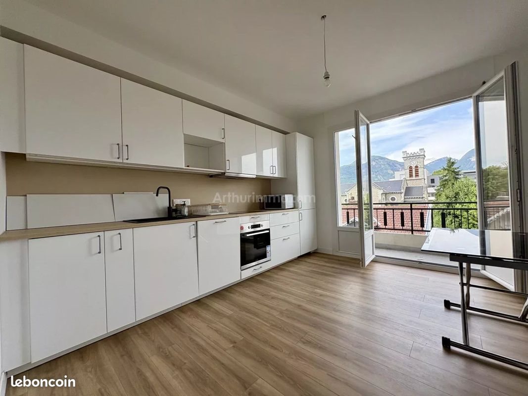 Appartement à louer, 70m², Grenoble
