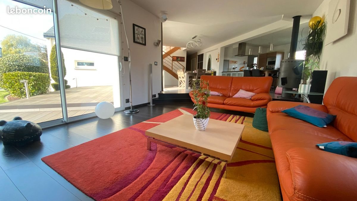 Maison à vendre, 182m², Montreuil-le-Gast