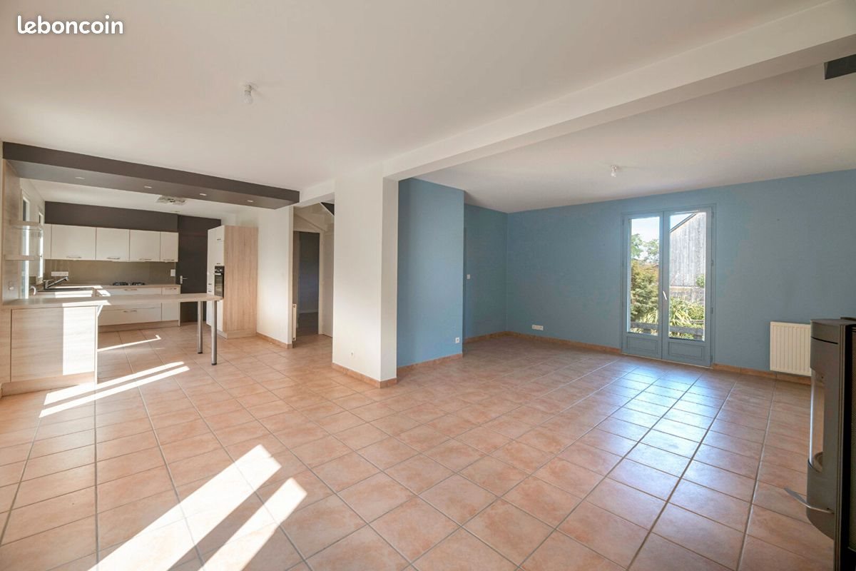 Maison à vendre, 125m², Saint-Sulpice-la-Forêt