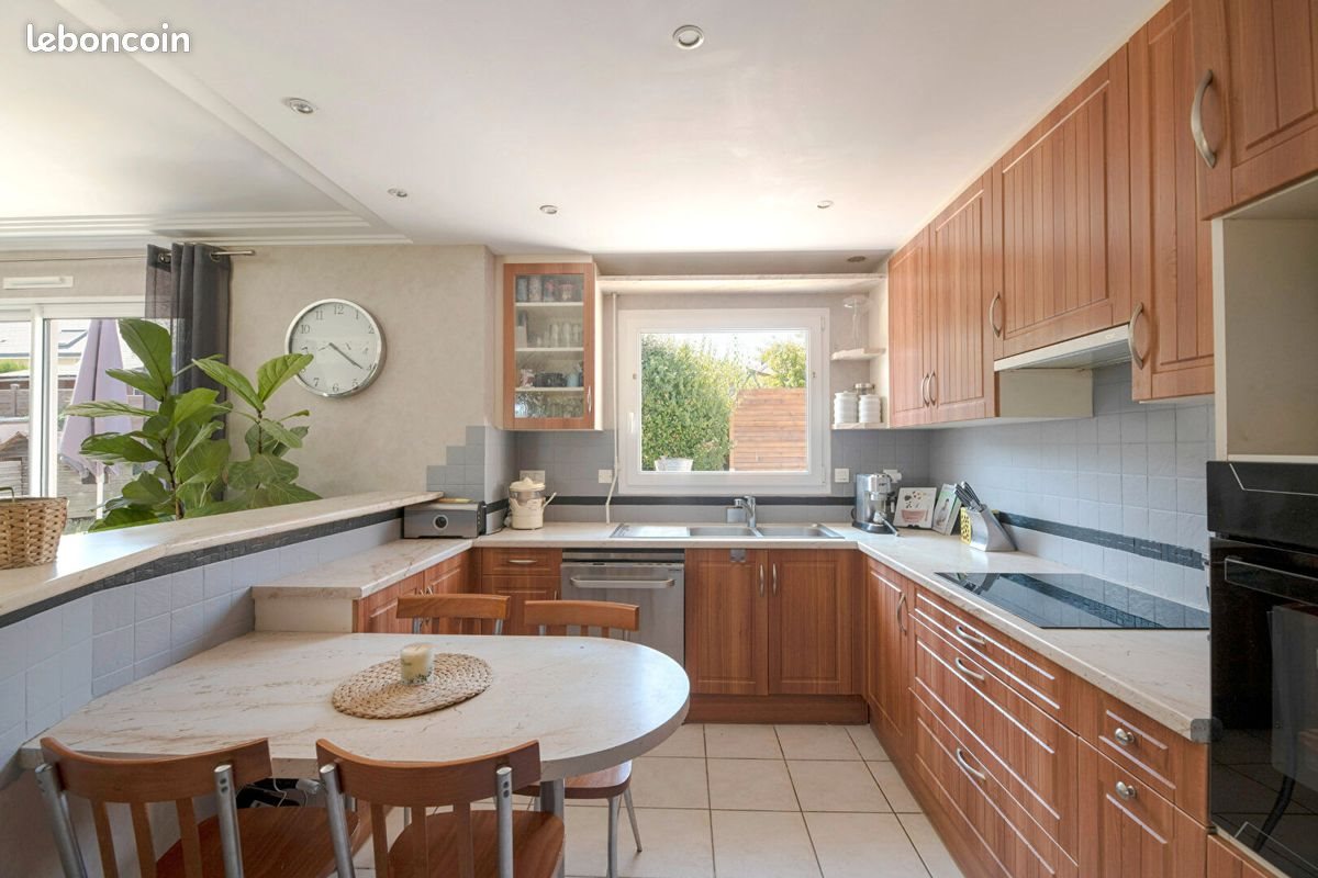 Maison à vendre, 107m², Saint-Aubin-d'Aubigné