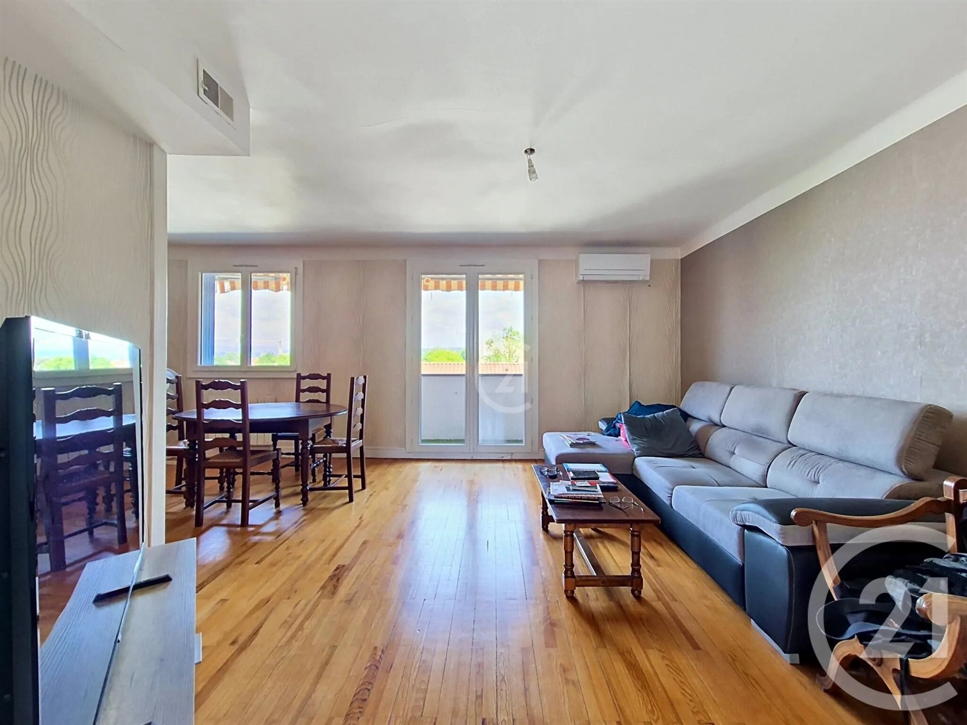 Appartement à vendre, 72m², Pont-de-Chéruy