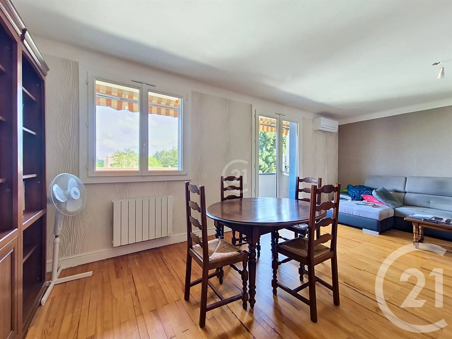 Appartement à vendre, 72m², Pont-de-Chéruy
