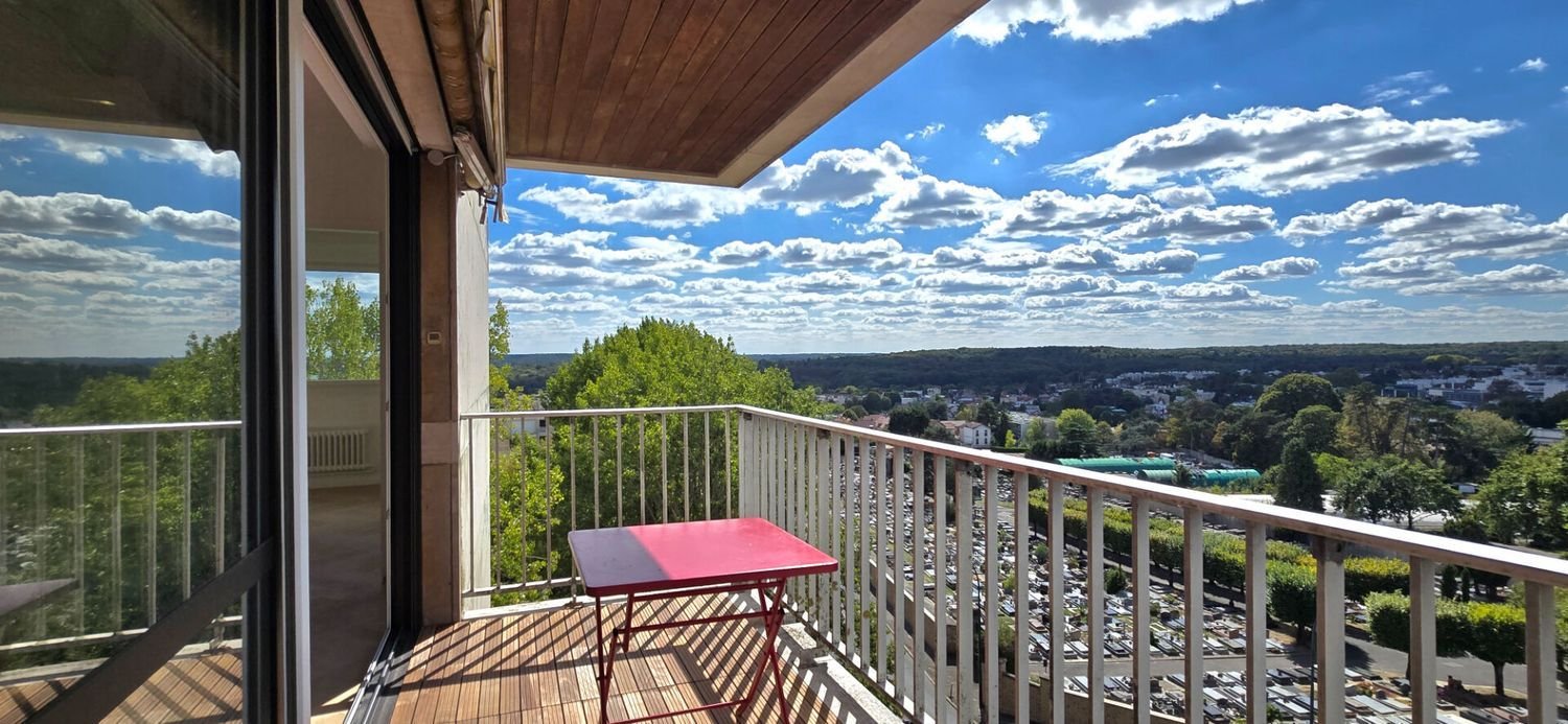 Appartement à louer, 81m², Garches