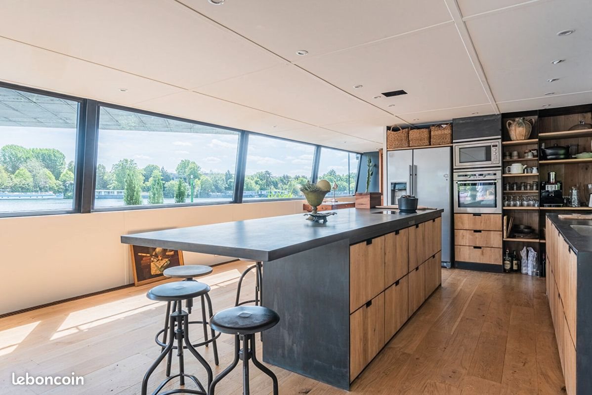 Appartement à louer, 300m², Saint-Cloud