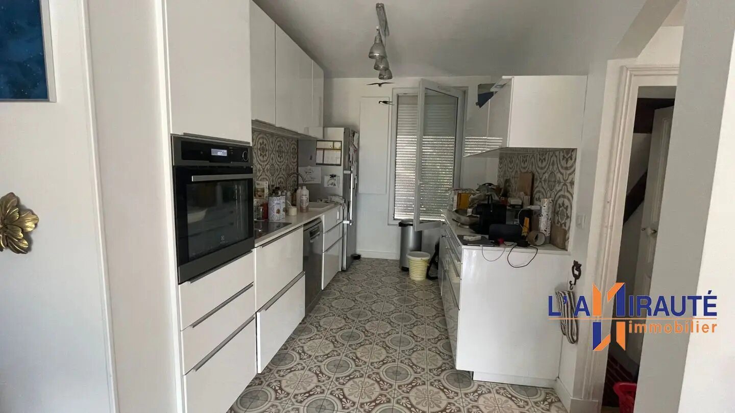 Maison à vendre, 138m², Le Mesnil-le-Roi
