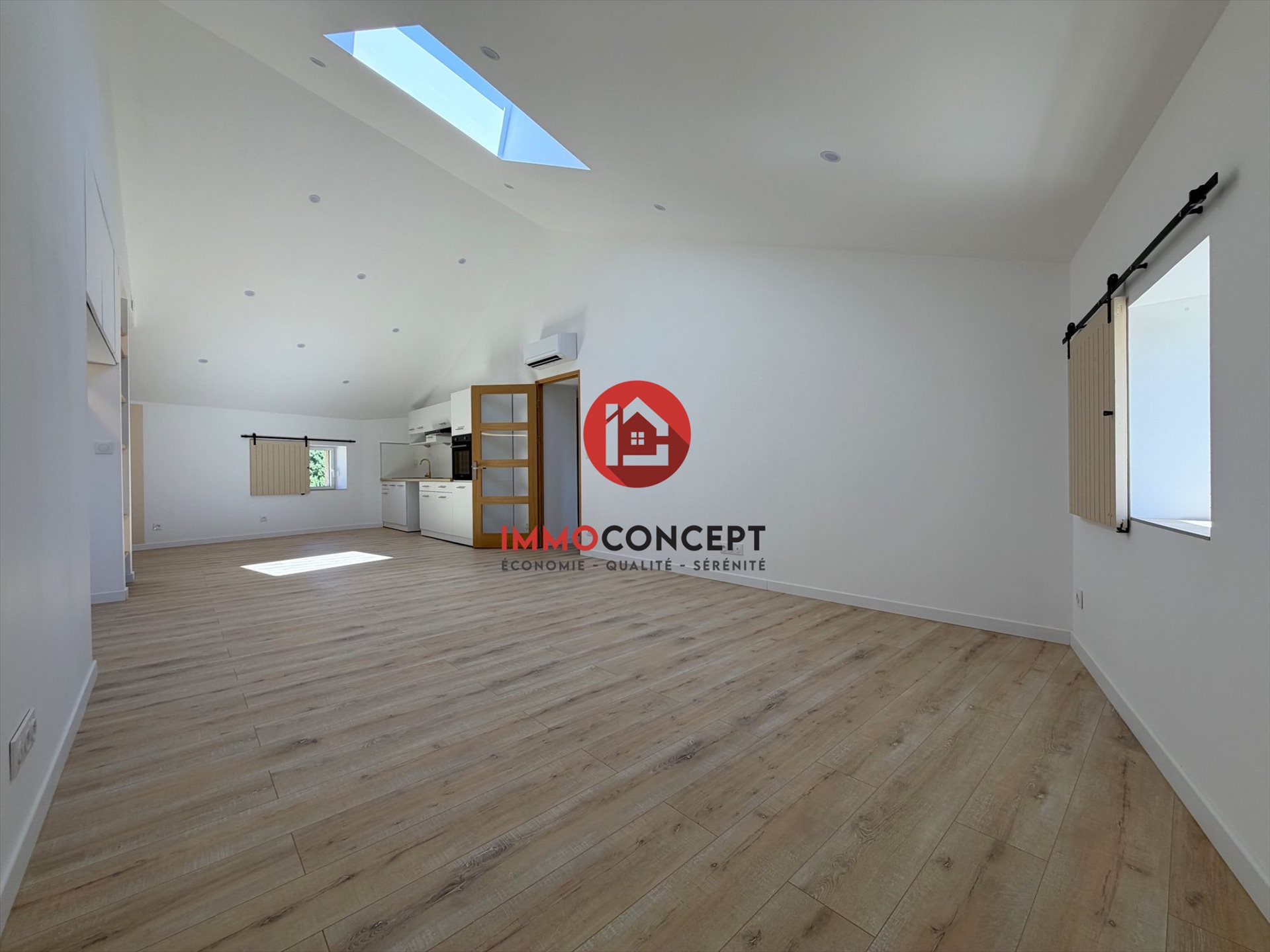 Appartement à louer, 85m², Laudun-l'Ardoise