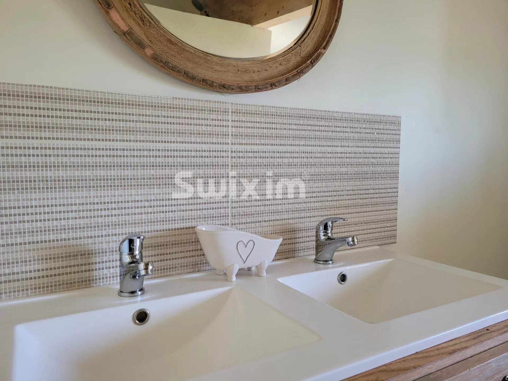 Maison à vendre, 345m², Saint-Amour-Bellevue