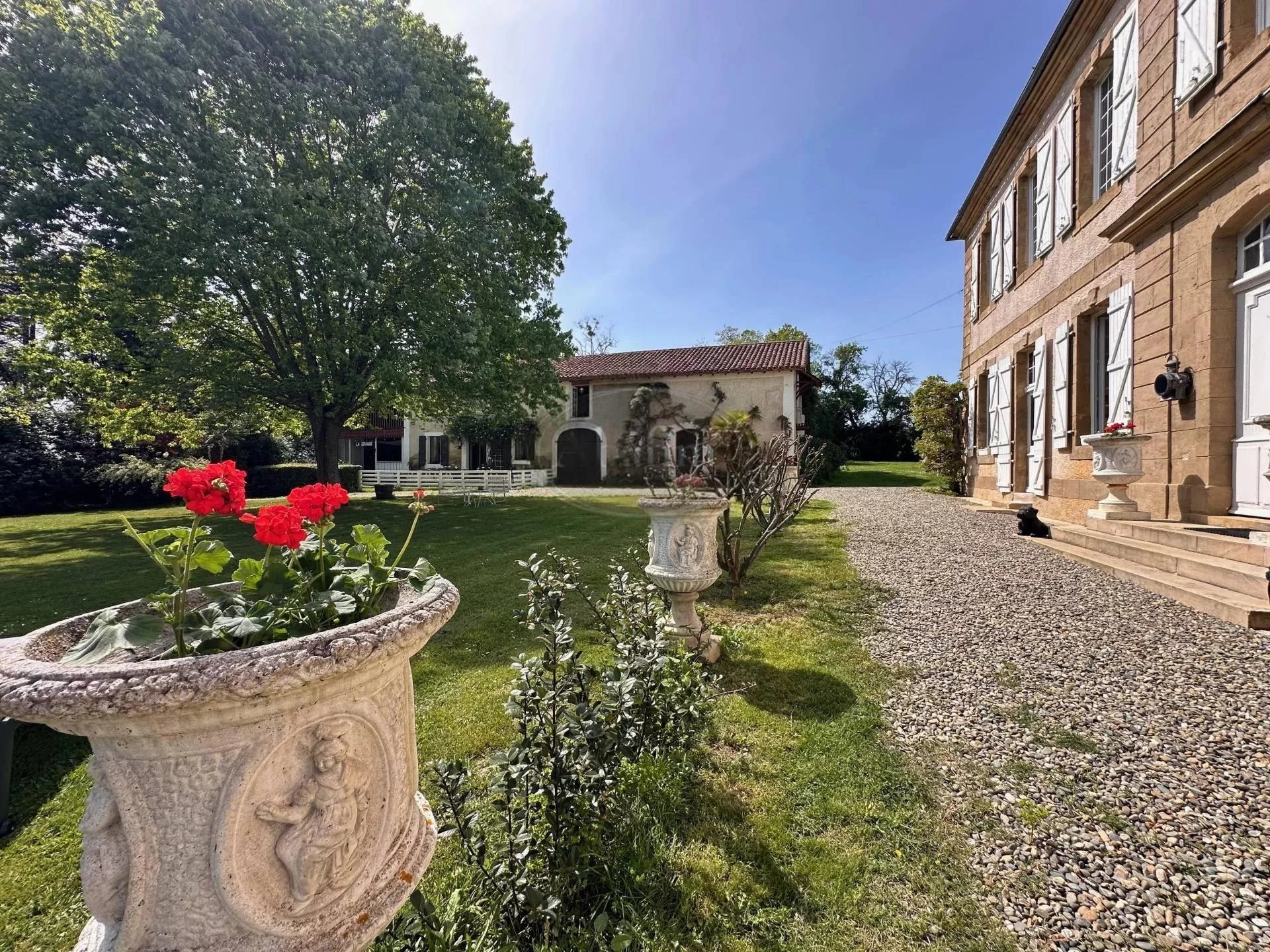 Maison à vendre, 448m², Mirande