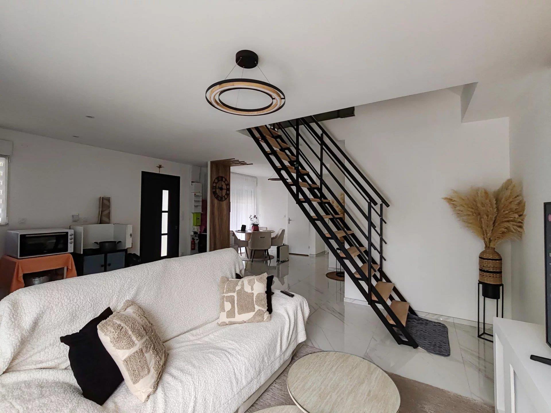 Maison à vendre, 91m², Pierrefonds