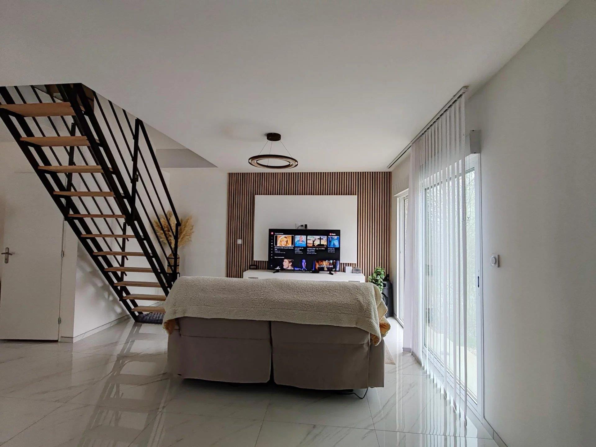 Maison à vendre, 91m², Pierrefonds