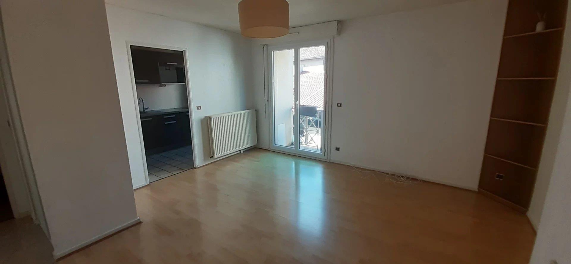 Appartement à louer, 41m², Aurillac