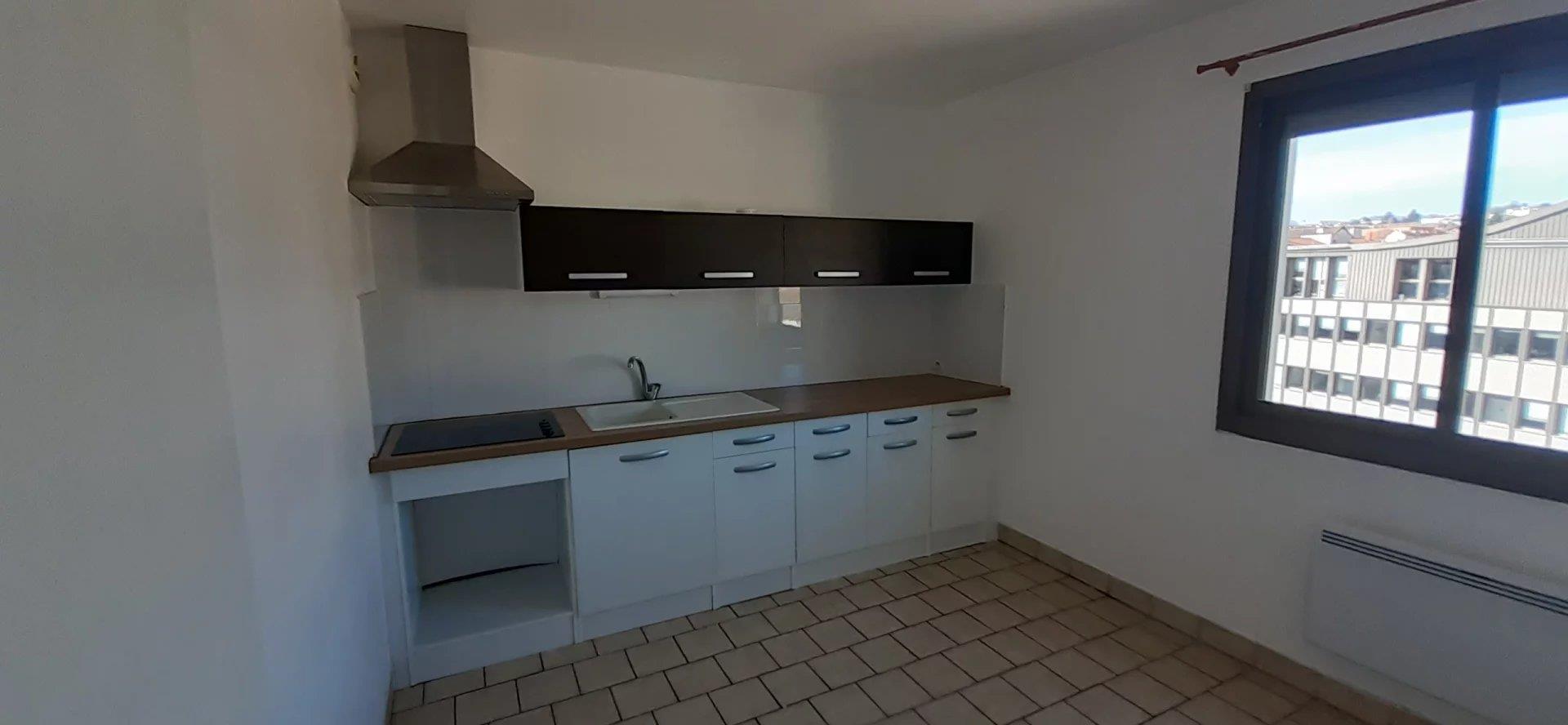 Appartement à louer, 50m², Aurillac