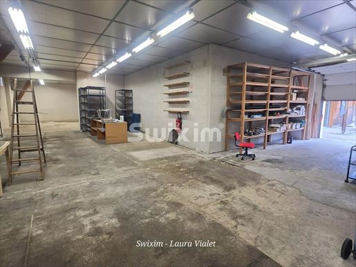 Terrain 4 pièces 307 m² · à Poligny · 307 m² · 215 000 €