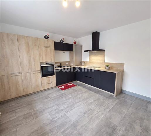 Maison 11 pièces 363 m² · à Fay-en-Montagne · 363 m² · 293 000 €