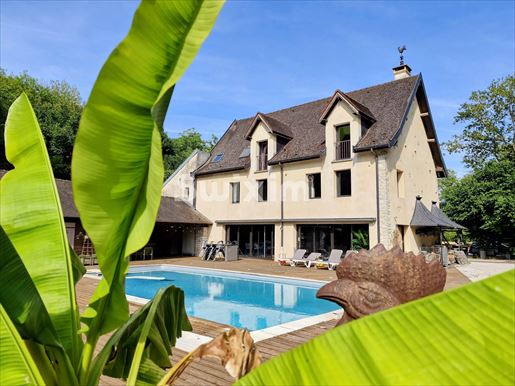Maison 7 pièces 342 m² · à Nuits-Saint-Georges · 342 m² · 1 300 000 €
