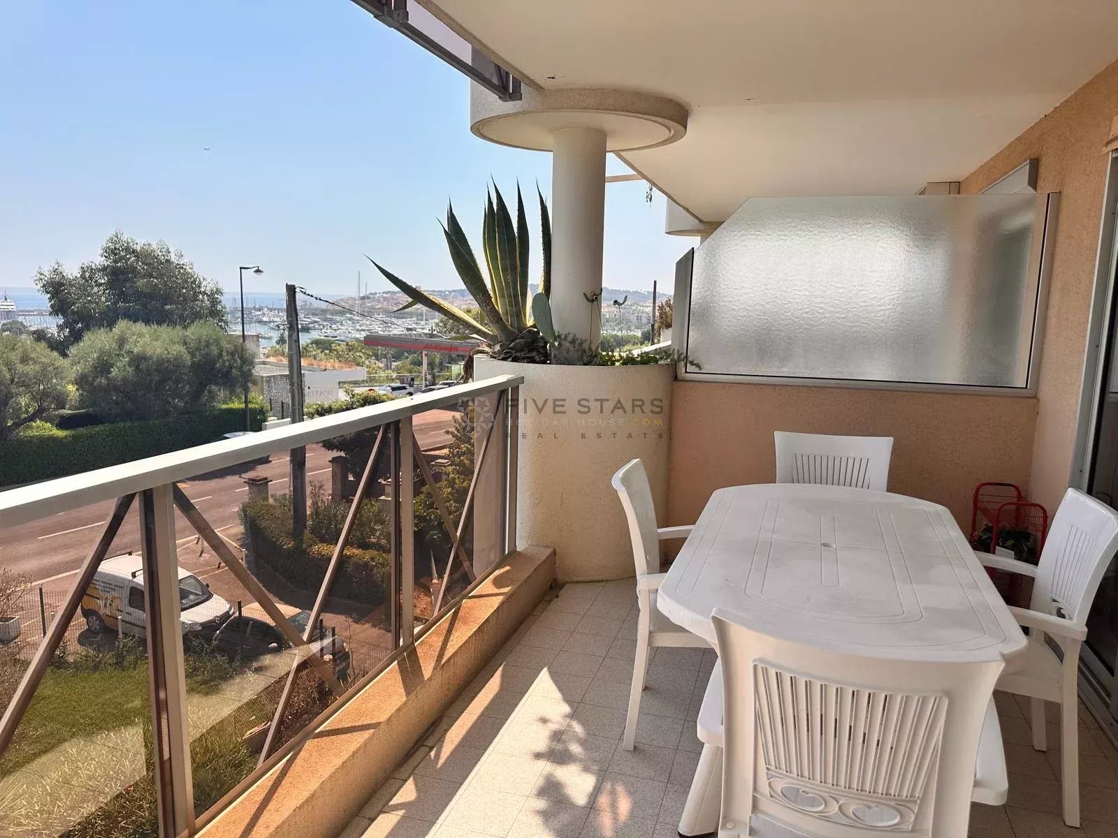 Appartement à louer, 49m², Antibes