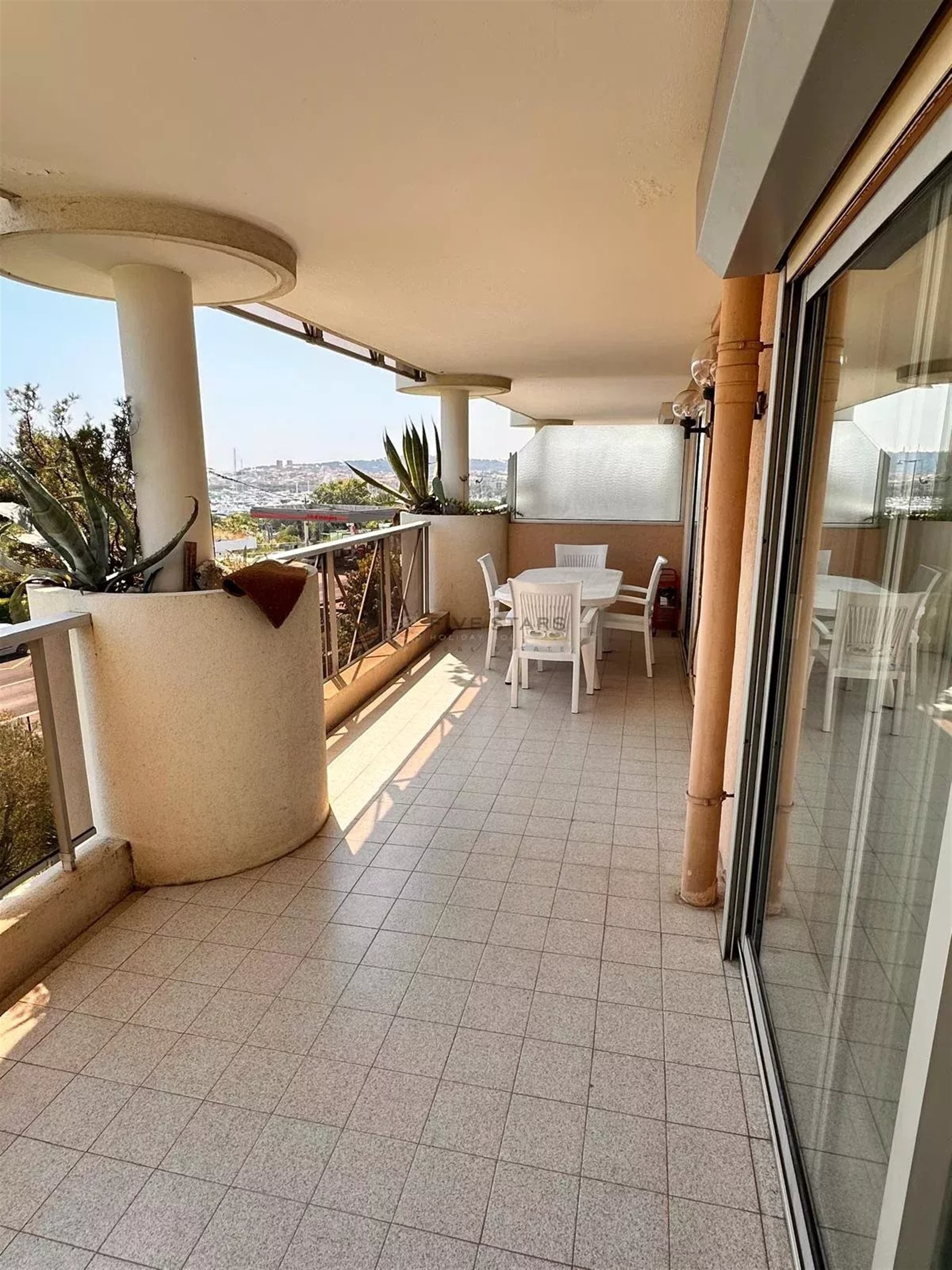Appartement à louer, 49m², Antibes