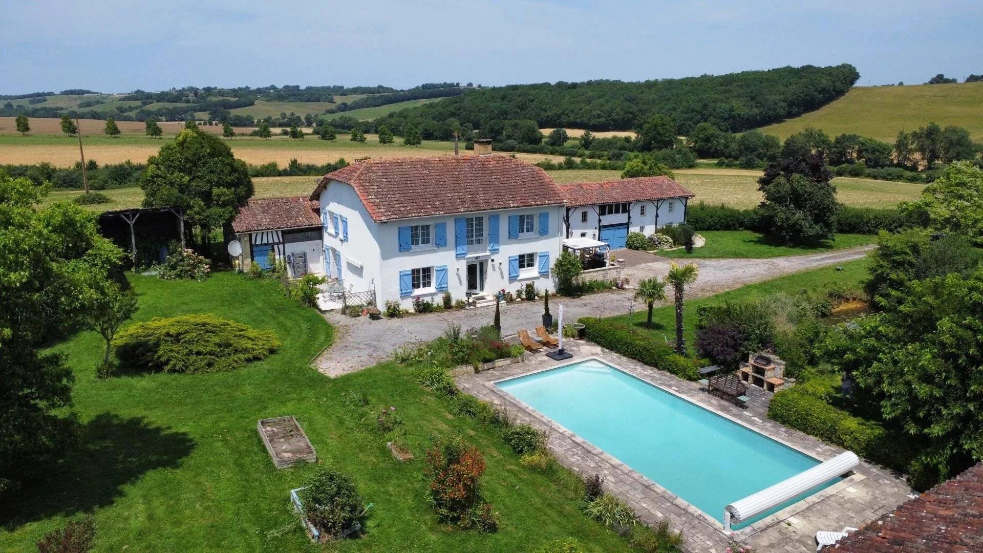 Maison à vendre, 325m², Vic-Fezensac