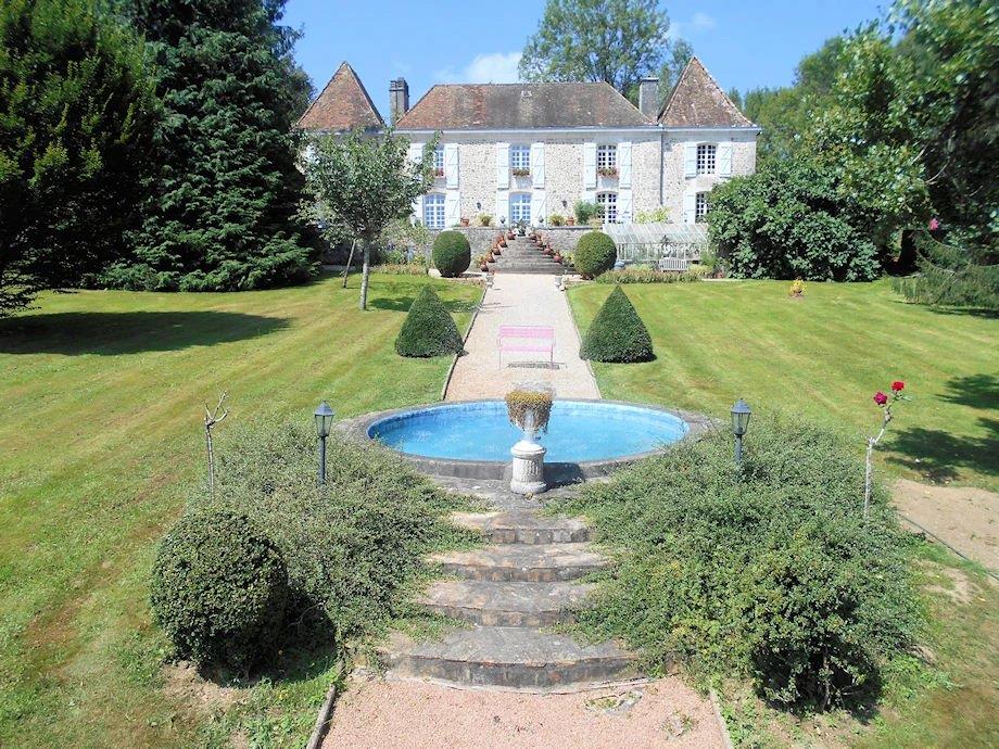Maison à vendre, 425m², Nontron