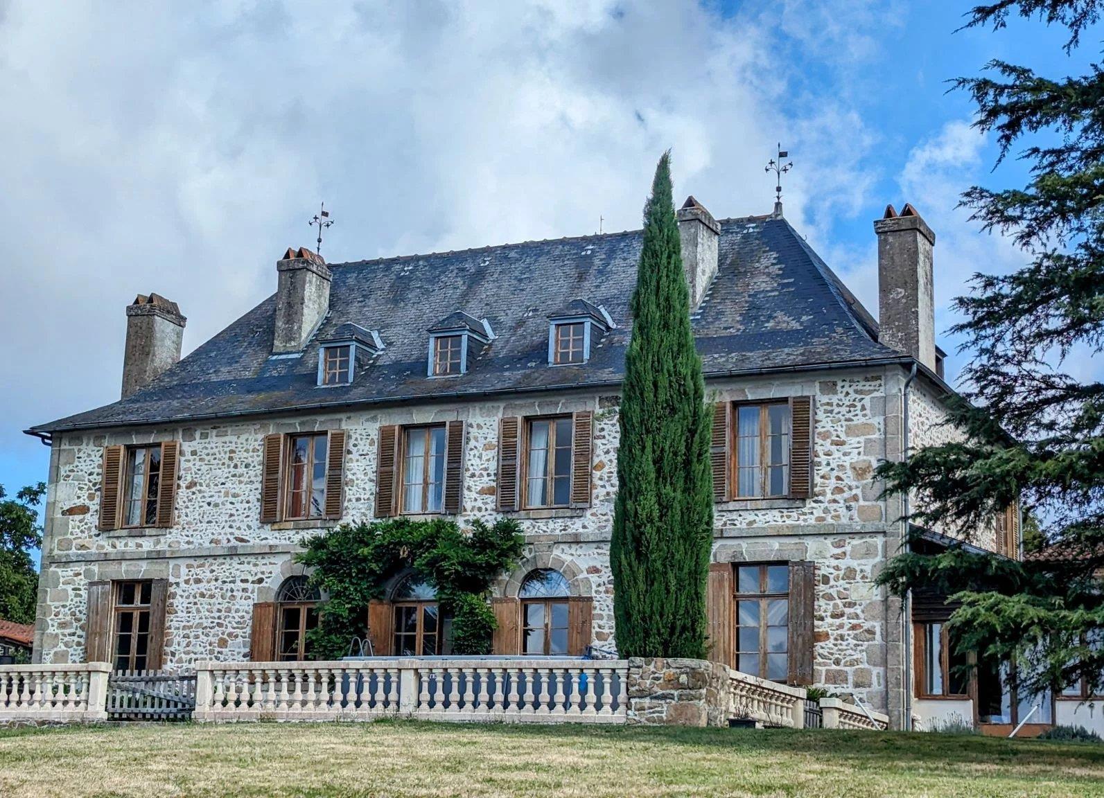Maison à vendre, 436m², Lesterps